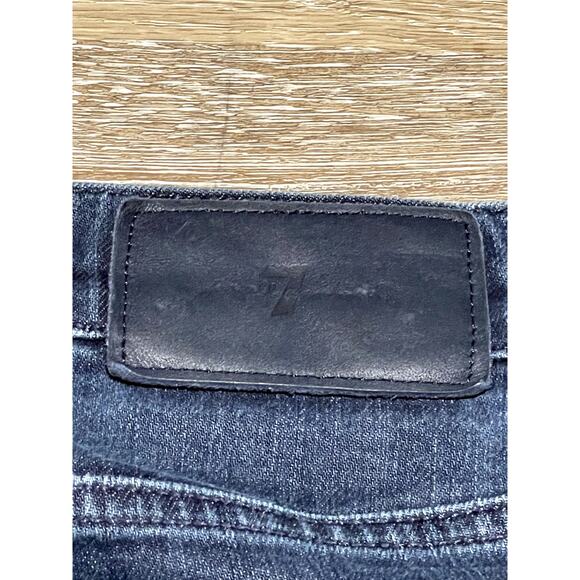 7 for all Mankind The Straight Womens 5 Pocket Jeans 32 Dark Wash Distressed EUC - Picture 12 of 16